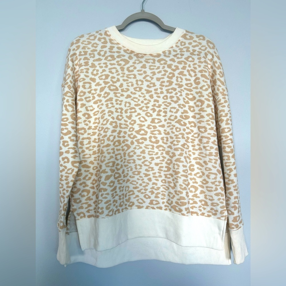 Leopard print pullover